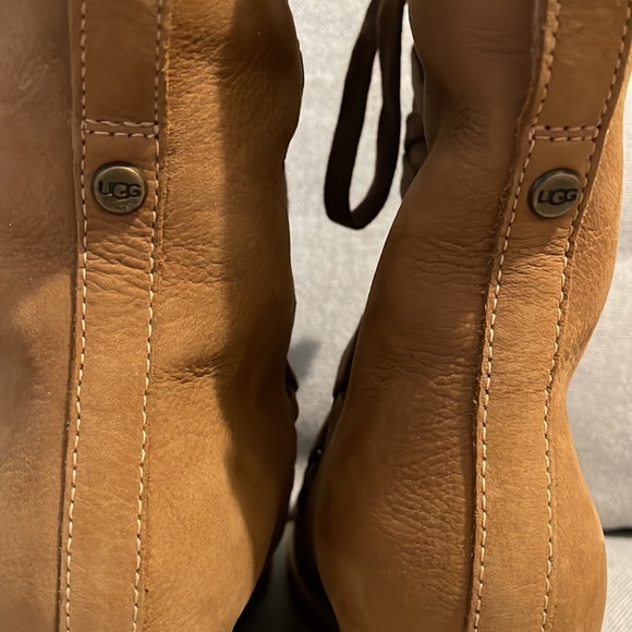 NEW! UGG BOOTS Size 6.5 - Picture 8 of 10